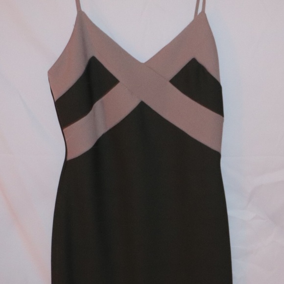 Green and Nude - Picture 2 of 2